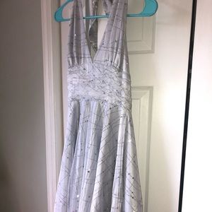 Papell Boutique Evening Halter Dress In Silver Sz4